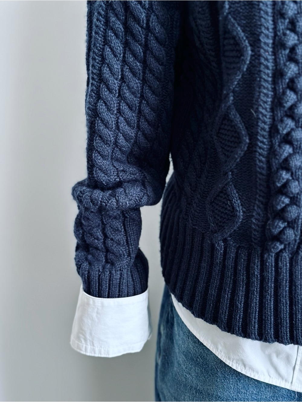 J.Crew Women’s Cable Knit Cardigan/Gold Crest Buttons – Navy/Size M/Excellent - Picture 3 of 9